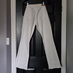 Levis off white Curvy Bootcut 6 Brand New